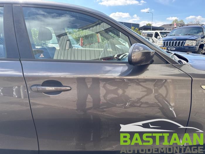 BMW 1 serie 116i 1.6 16V Vehículo de desguace (2006, Marrón)