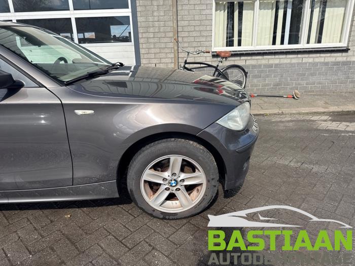 BMW 1 serie 116i 1.6 16V Vehículo de desguace (2006, Marrón)