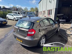 BMW 1 serie 116i 1.6 16V Vehículo de desguace (2006, Marrón)