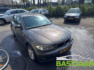 BMW 1 serie 116i 1.6 16V Vehículo de desguace (2006, Marrón)
