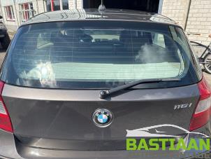 BMW 1 serie 116i 1.6 16V Vehículo de desguace (2006, Marrón)