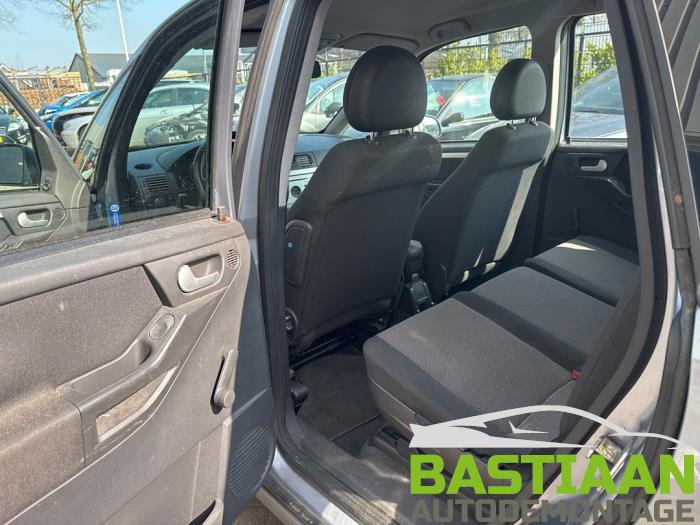 Opel Meriva 1.6 16V Skrotfordon (2004, GRIJS)