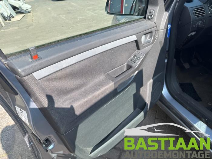 Opel Meriva 1.6 16V Skrotfordon (2004, GRIJS)