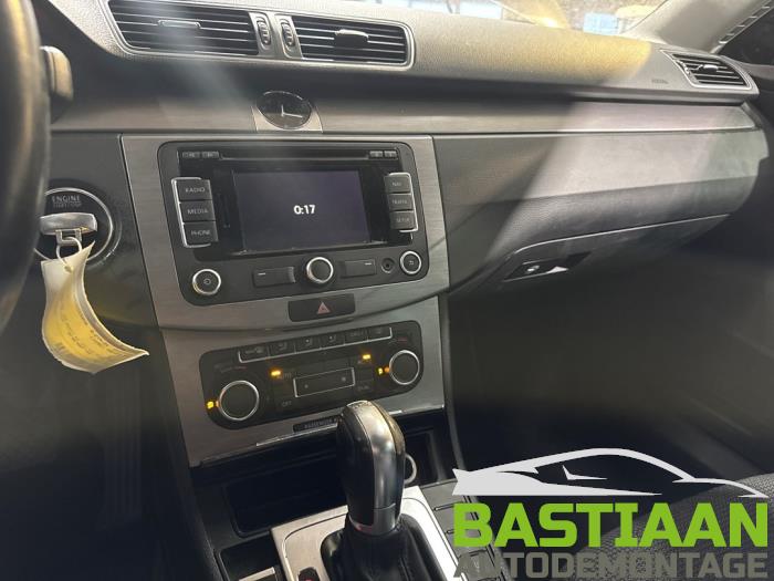 Volkswagen Passat Variant 1.4 TSI 16V Samochód złomowany (2011)