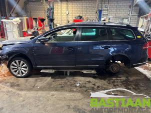 Volkswagen Passat Variant 1.4 TSI 16V Samochód złomowany (2011)