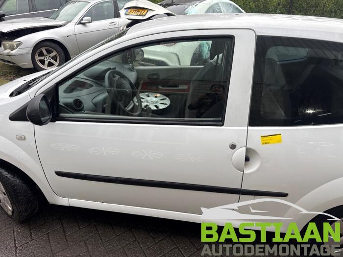 Renault Twingo II 1.2 Épave (2009, Blanc)