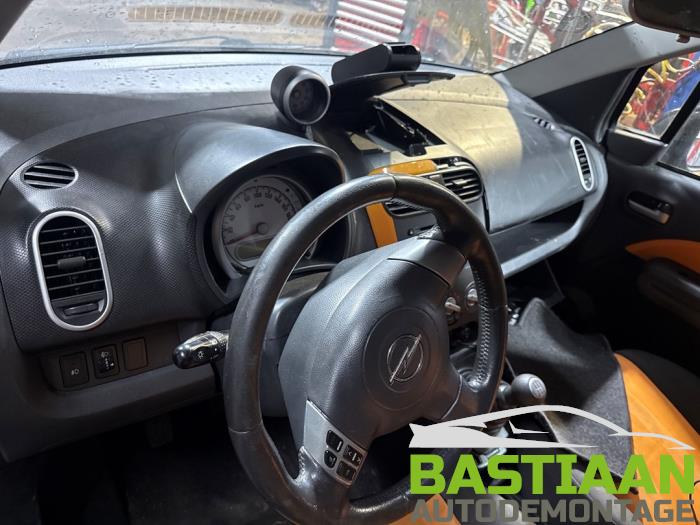 Opel Agila 1.0 12V Épave (2008, Noir)