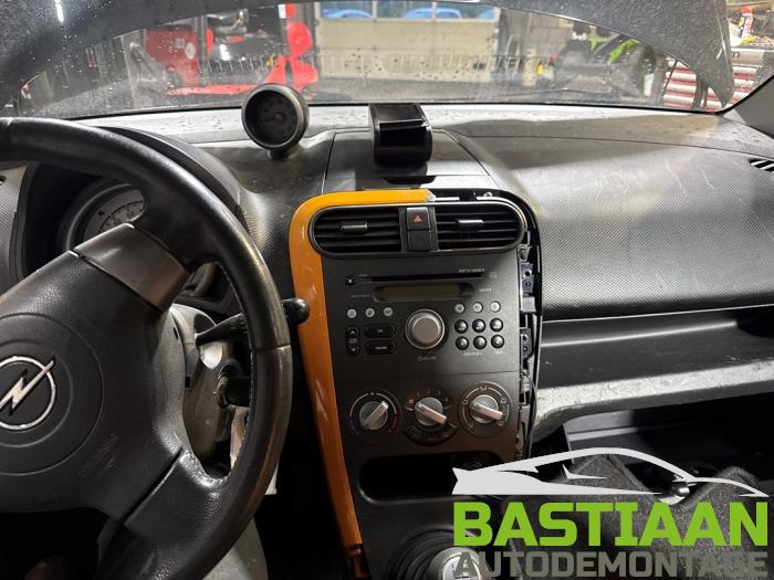 Opel Agila 1.0 12V Épave (2008, Noir)