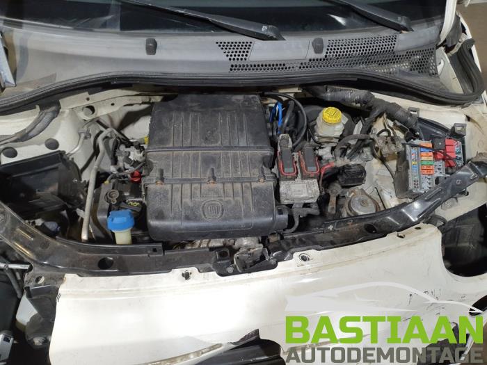 Fiat 500 1.2 Vehículo de desguace (2009, Blanco)