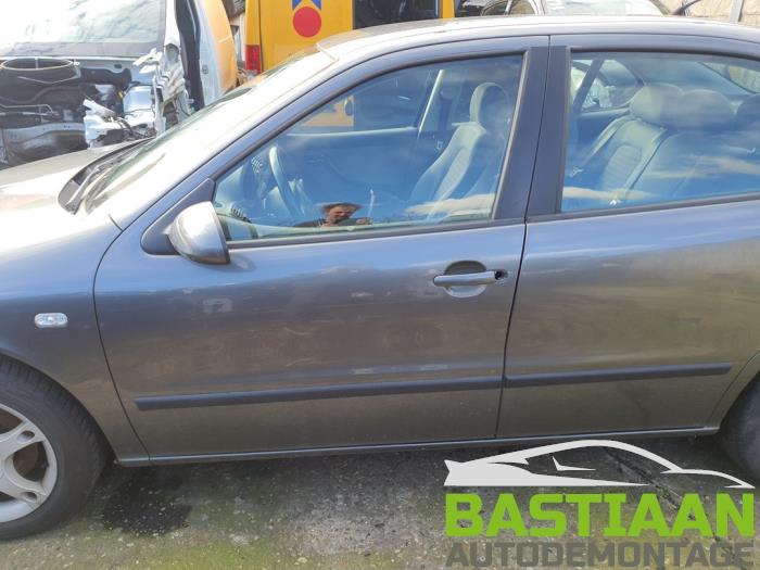 Seat Toledo 1.8 20V Vehículo de desguace (2004, Gris)
