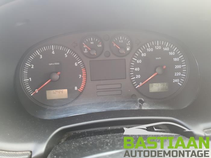 Seat Toledo 1.8 20V Vehículo de desguace (2004, Gris)