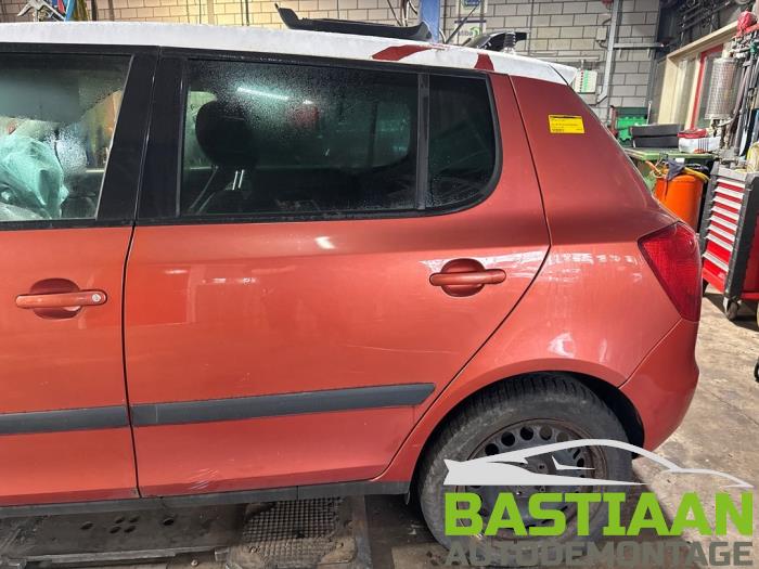 Skoda Fabia II 1.4i 16V Vehículo de desguace (2007, Metálico, Naranja)