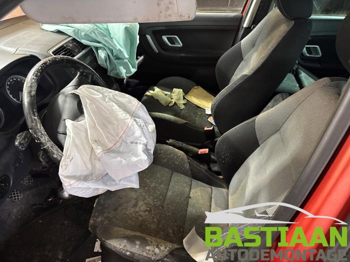 Skoda Fabia II 1.4i 16V Vehículo de desguace (2007, Metálico, Naranja)