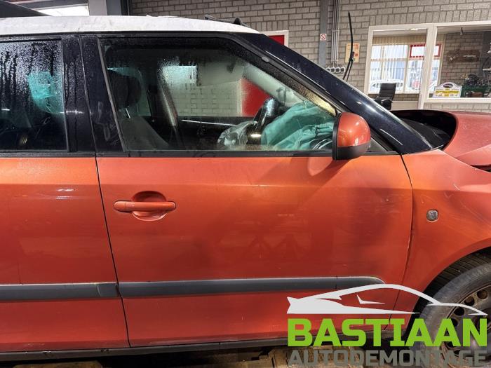 Skoda Fabia II 1.4i 16V Vehículo de desguace (2007, Metálico, Naranja)