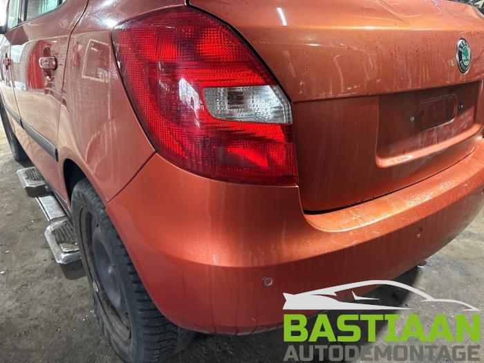Skoda Fabia II 1.4i 16V Vehículo de desguace (2007, Metálico, Naranja)