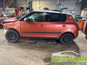 Skoda Fabia II 1.4i 16V Vehículo de desguace (2007, Metálico, Naranja)