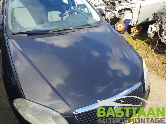 Fiat Croma 2.2 MPI 16V Vehículo de desguace (2006, Gris)