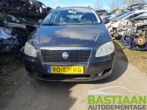 Fiat Croma 2.2 MPI 16V Vehículo de desguace (2006, Gris)