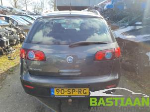 Fiat Croma 2.2 MPI 16V Vehículo de desguace (2006, Gris)