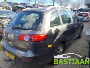 Fiat Croma 2.2 MPI 16V Vehículo de desguace (2006, Gris)