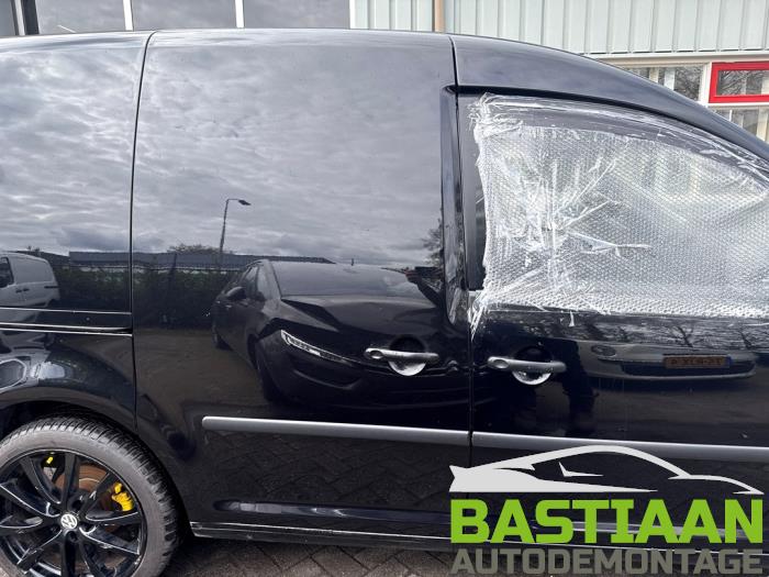 Volkswagen Caddy III 1.6 TDI 16V Vehículo de desguace (2013, Negro)