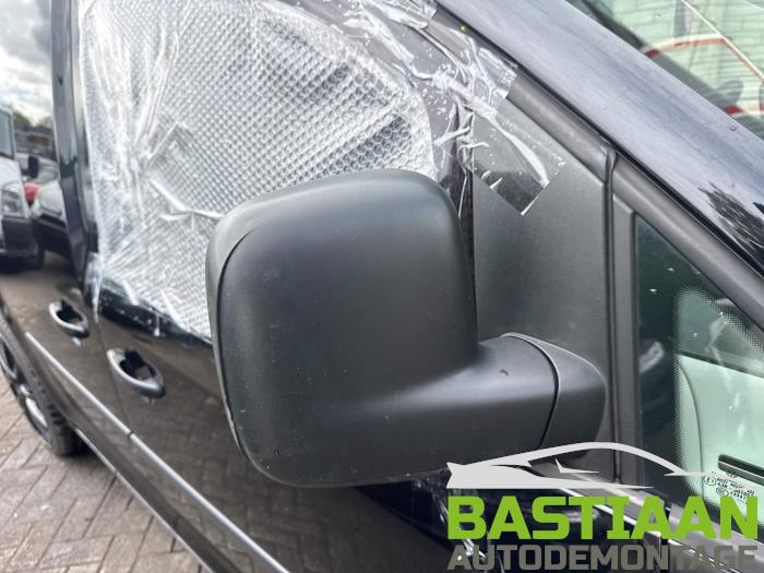Volkswagen Caddy III 1.6 TDI 16V Vehículo de desguace (2013, Negro)