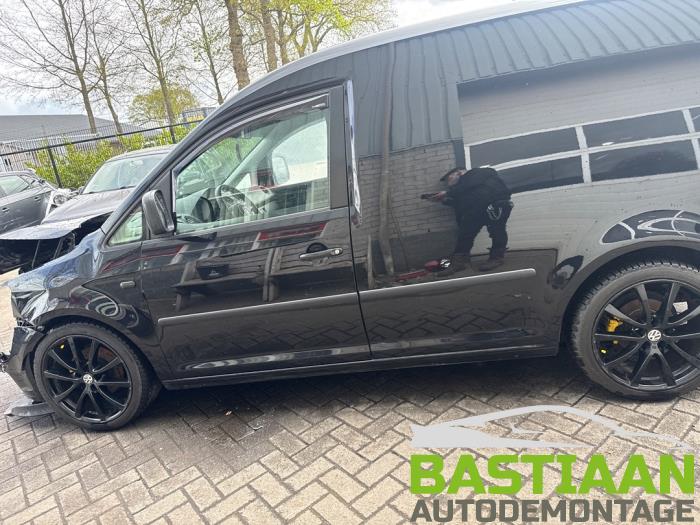 Volkswagen Caddy III 1.6 TDI 16V Vehículo de desguace (2013, Negro)