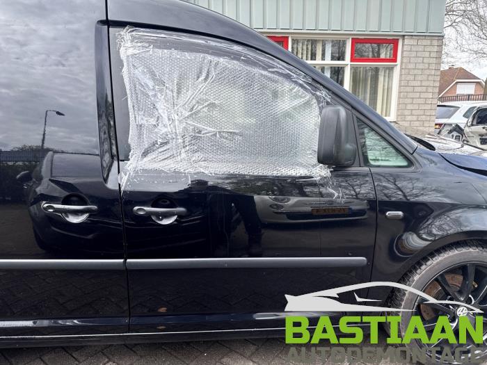 Volkswagen Caddy III 1.6 TDI 16V Vehículo de desguace (2013, Negro)
