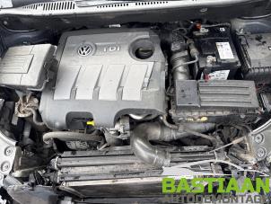 Volkswagen Caddy III 1.6 TDI 16V Vehículo de desguace (2013, Negro)