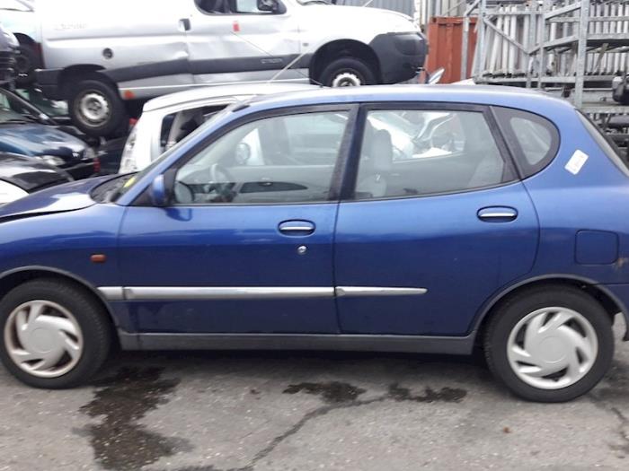 Daihatsu sirion 1999