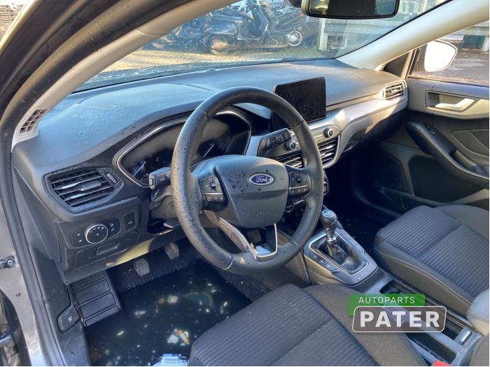 Ford Focus 4 Wagon 1.5 EcoBlue 120 Vehículo de desguace (2019, Gris plateado)