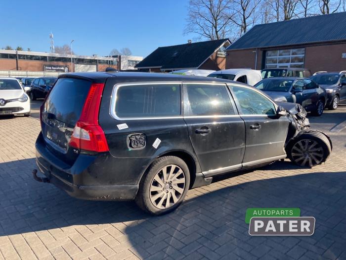 Volvo V70 1.6 T4 16V Salvage vehicle (2011, Black)