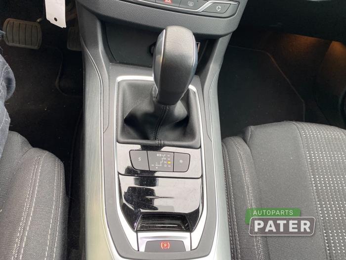 Peugeot 308 1.2 12V e-THP PureTech 130 Schrottauto (2016, Schwarz)