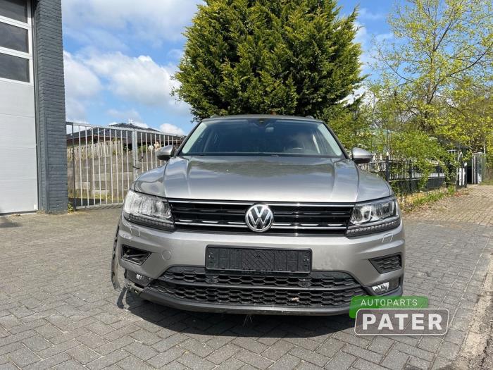 Volkswagen Tiguan 1.4 TSI 16V Salvage vehicle (2018, Gray)