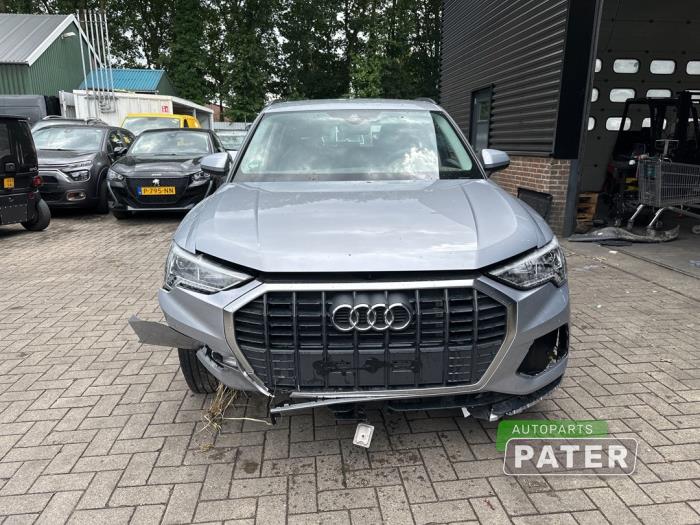 Audi Q3 1.4 45 TFSIe 16V Salvage vehicle (2022, Gray)