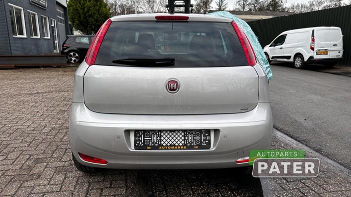 Fiat Punto III 0.9 TwinAir Turbo 100 Salvage vehicle (2018, Gray)
