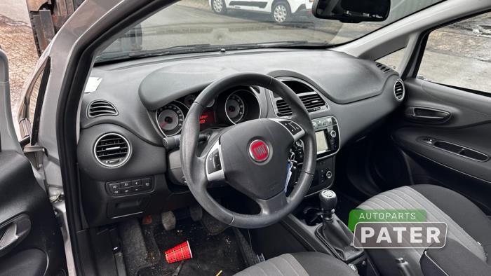 Fiat Punto III 0.9 TwinAir Turbo 100 Salvage vehicle (2018, Gray)