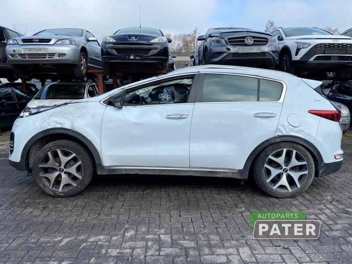 Kia Sportage 1.7 CRDi 16V 4x2 Épave (2018, Blanc)