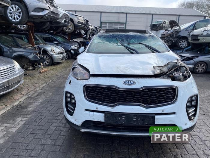 Kia Sportage 1.7 CRDi 16V 4x2 Épave (2018, Blanc)