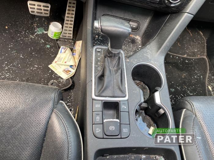 Kia Sportage 1.7 CRDi 16V 4x2 Épave (2018, Blanc)