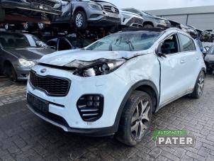 Kia Sportage 1.7 CRDi 16V 4x2 Épave (2018, Blanc)