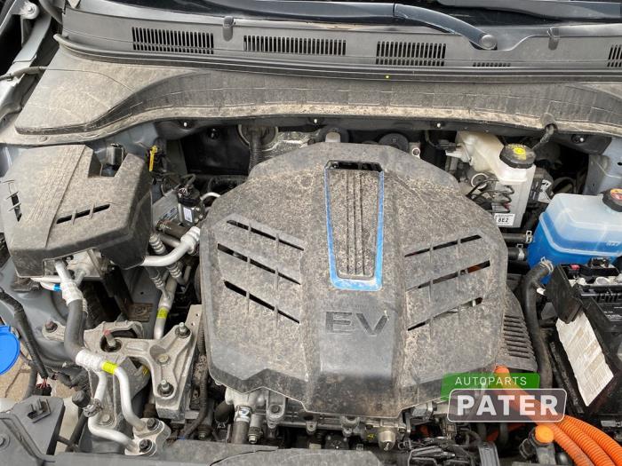 Hyundai Kona 64 kWh Vehículo de desguace (2019, Gris)