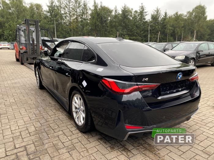 BMW i4 eDrive40 84 kWh Samochód złomowany (2023, Czarny)