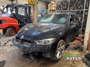 BMW 3 serie Touring 320d 2.0 16V EfficientDynamicsEdition Samochód złomowany (2016, Czarny)