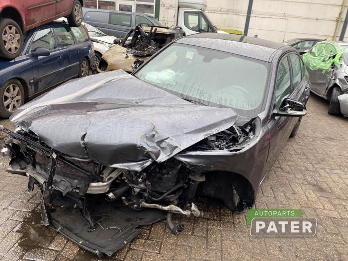 BMW 3 serie 318i 1.5 TwinPower Turbo 12V Vehículo de desguace (2018, Gris)