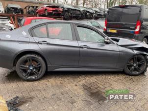 BMW 3 serie 318i 1.5 TwinPower Turbo 12V Vehículo de desguace (2018, Gris)
