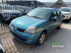 Renault Clio II 1.2 16V  (Schrott)