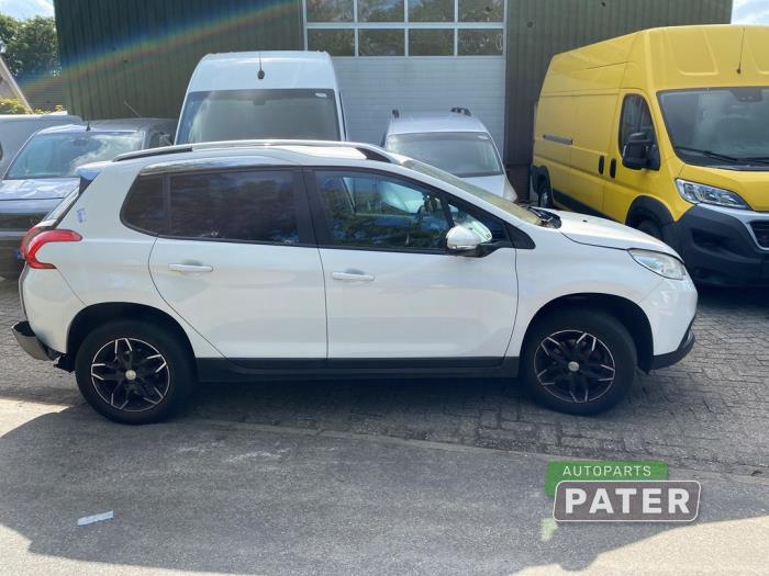Peugeot 2008 1.2 Vti 12V PureTech 82 Salvage vehicle (2015, White)