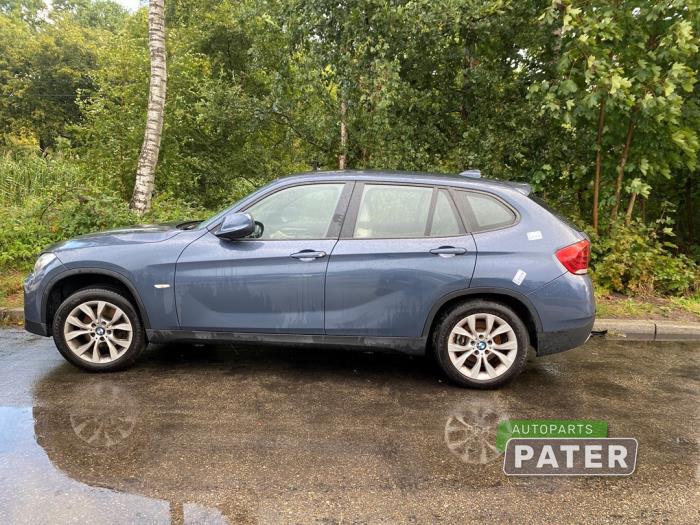 BMW X1 sDrive 18i 2.0 16V Samochód złomowany (2011, Niebieski)