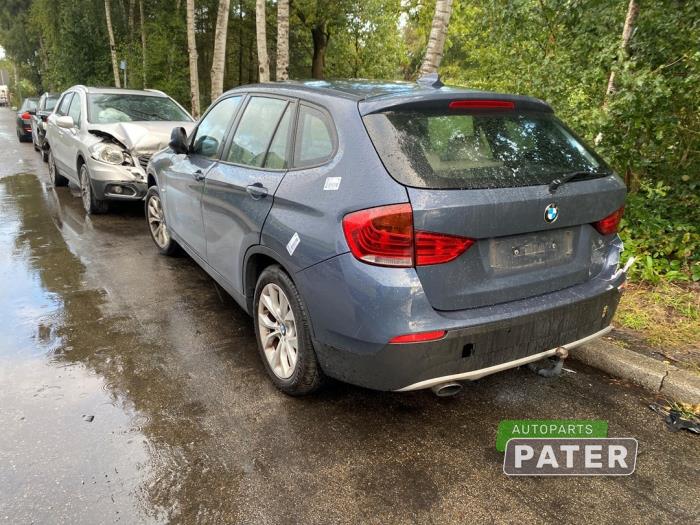 BMW X1 sDrive 18i 2.0 16V Samochód złomowany (2011, Niebieski)